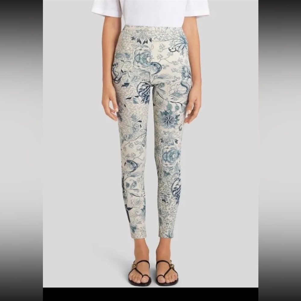 Etro leggings size 42 Italian